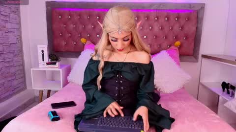 Snapshot of emma_wilder chatting on 03/03/25, 08:43 neko online show from 03/03/25, 08:43