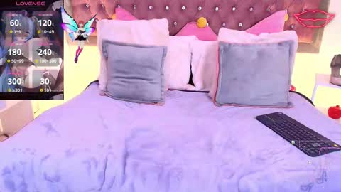 Snapshot of emma_wilder chatting on 11/22/25, 08:52 neko online show from 11/22/25, 08:52