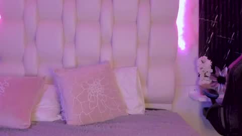 emmaa00_ online show from 04/16/26, 09:39