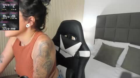 Snapshot of emmaa_blaack chatting on 02/05/25, 07:20 E M M A A online show from 02/05/25, 07:20