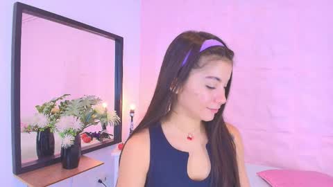 Emma  online show from 10/25/25, 07:19