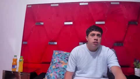 Snapshot of emmaanddemon chatting on 11/26/25, 12:17 EmmaAndDemon online show from 11/26/25, 12:17