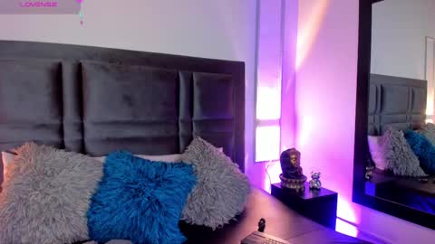 emma becket online show from 02/25/25, 03:42