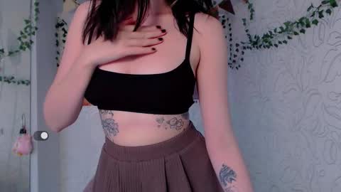 Snapshot of emmae__ chatting on 10/10/25, 09:41 Emma online show from 10/10/25, 09:41