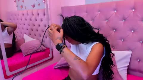 emmaebony_ online show from 07/02/26, 10:54