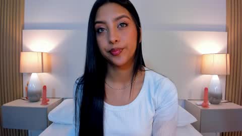 emmaespencer  online show from 04/10/26, 11:26