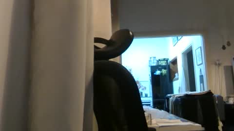 Ariel online show from 01/17/26, 08:12