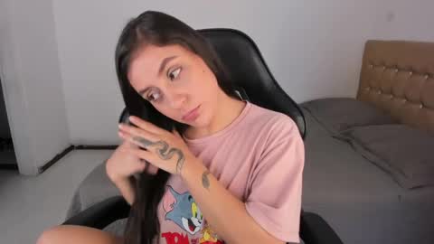 Jennifer online show from 04/15/26, 11:39