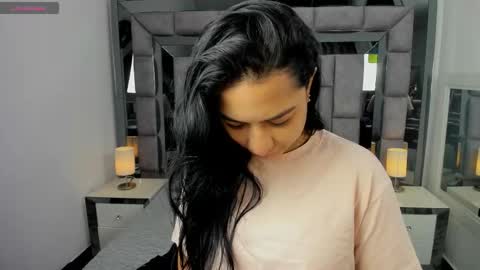 EMMA HILL online show from 03/12/26, 11:05