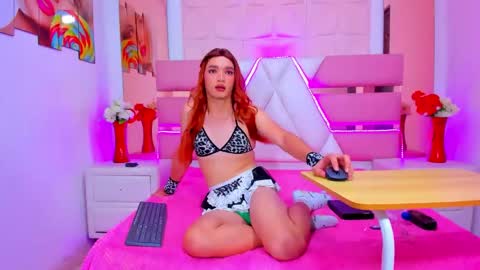 Emma Hilton online show from 05/22/26, 03:39