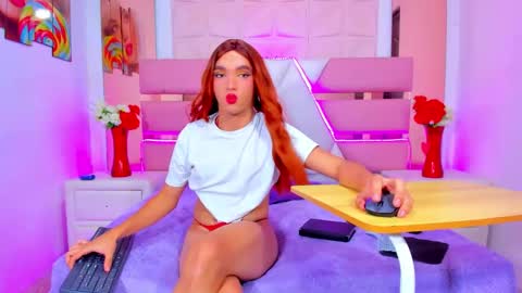 Emma Hilton online show from 06/09/26, 10:54