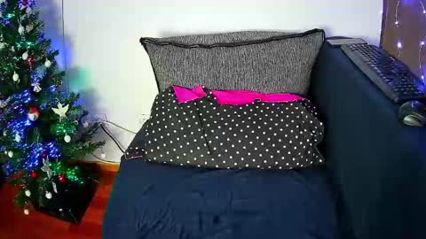 emmakros online show from 12/20/24, 01:43