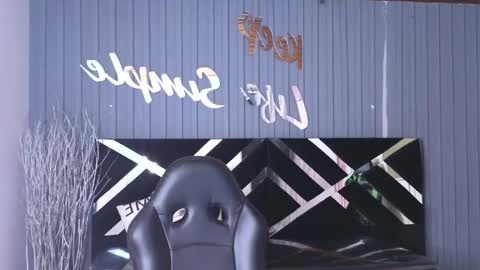 Emma online show from 02/27/25, 10:48