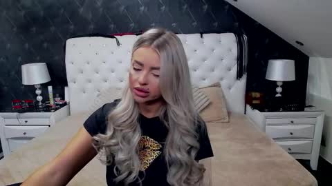 Emma Mavis online show from 03/28/26, 10:37