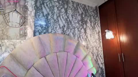 Snapshot of emmamiller__ chatting on 02/23/26, 11:18 online show from 02/23/26, 11:18