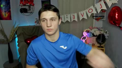 Snapshot of emmanuel_shine chatting on 02/12/26, 07:03 Emmi online show from 02/12/26, 07:03