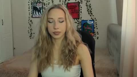 Snapshot of emmarayder chatting on 07/16/26, 11:05 Emma online show from 07/16/26, 11:05