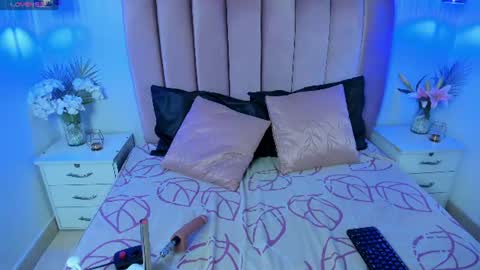 emmarogerss_ online show from 07/15/26, 04:51