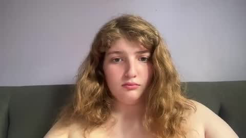 emmarolls123 online show from 07/22/26, 10:23