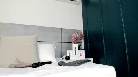  Emma  online show from 02/09/25, 08:22