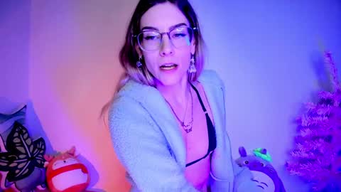 RH-NEGATIVE GREEN-EYED BAELIEN online show from 12/28/24, 06:40