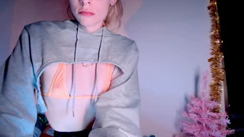 RH-NEGATIVE GREEN-EYED BAELIEN online show from 01/16/25, 06:59