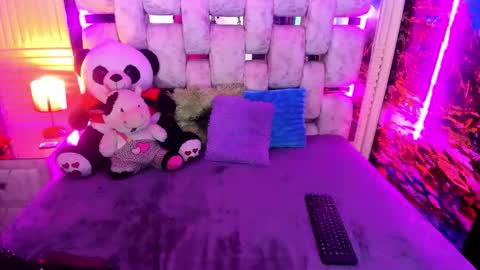 Emma online show from 04/15/26, 01:18