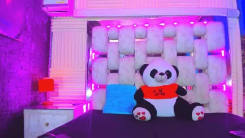 Emma online show from 05/17/26, 02:42