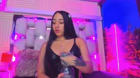 Emma online show from 05/28/26, 02:09