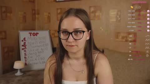 Snapshot of emmatiny chatting on 02/09/25, 05:11 Mia online show from 02/09/25, 05:11