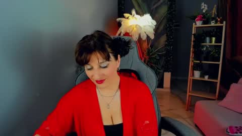 Emma online show from 05/07/26, 03:39