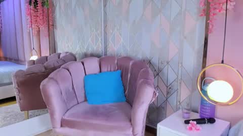 emmawilliams_2 online show from 09/25/25, 09:07