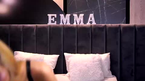 Snapshot of emmawilll chatting on 08/09/26, 12:01 emmawilll online show from 08/09/26, 12:01