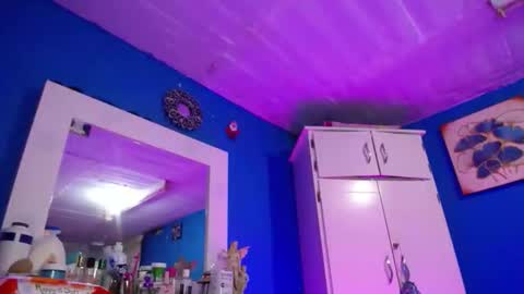 Snapshot of emmaxx7 chatting on 01/08/26, 08:33 Emma online show from 01/08/26, 08:33