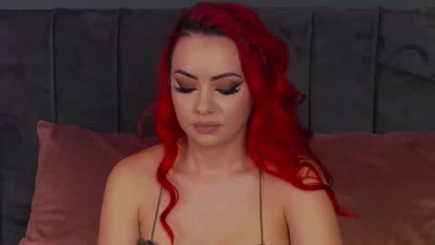 Snapshot of emmelyn_ chatting on 01/13/26, 05:46 Emm online show from 01/13/26, 05:46