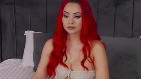 Snapshot of emmelyn_ chatting on 02/04/26, 04:29 Emm online show from 02/04/26, 04:29