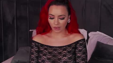 Snapshot of emmelyn_ chatting on 03/02/26, 08:32 Emm online show from 03/02/26, 08:32