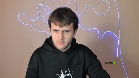 Snapshot of emmet_storm chatting on 10/28/25, 09:35 Emmet online show from 10/28/25, 09:35