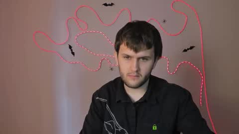 Snapshot of emmet_storm chatting on 10/31/25, 08:48 Emmet online show from 10/31/25, 08:48