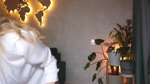 Miss Emmi online show from 02/19/26, 04:58