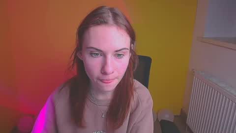 Emmi online show from 02/18/25, 12:17