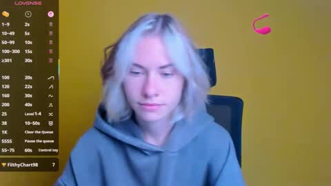 Emmi online show from 09/12/25, 05:18