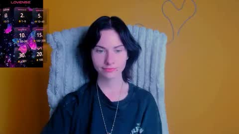 Snapshot of emmi_rossum chatting on 05/02/26, 11:26 Emmi online show from 05/02/26, 11:26