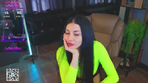 Mia online show from 09/10/25, 04:12