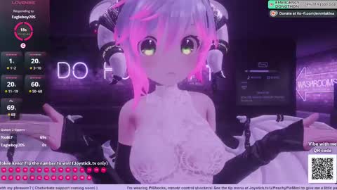 Snapshot of emmiakina chatting on 02/01/25, 04:35 Emmi Akina online show from 02/01/25, 04:35