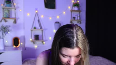 Snapshot of emmie_everly chatting on 10/10/25, 07:13 emmie_everly online show from 10/10/25, 07:13