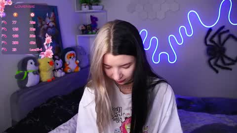 emmie_everly online show from 04/10/26, 08:57