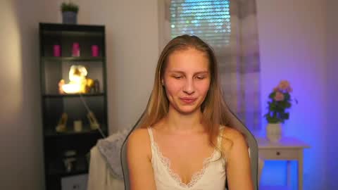 Emmie online show from 04/22/26, 01:56