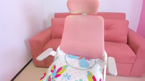 Emmi online show from 02/04/26, 02:45