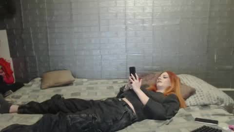 Emmily000 online show from 12/20/24, 12:52